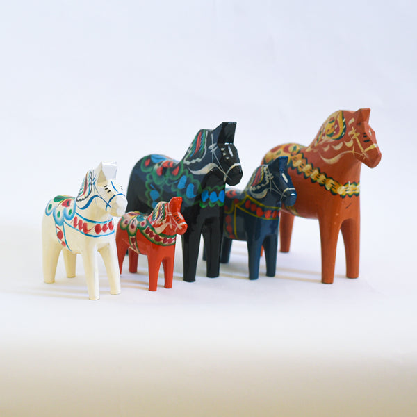Dala Horse Collection – Set of 5 Hand-Painted Scandinavian Wooden Figures
